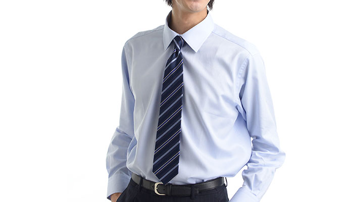 スーツ着用の季節が戻ってきた。でもその下は汗ダクという方へ。