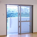 網戸掃除用のローラー 網戸外さず洗える! お掃除ローラー