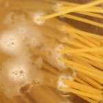 よこ茹でパスタ(杉山金属)